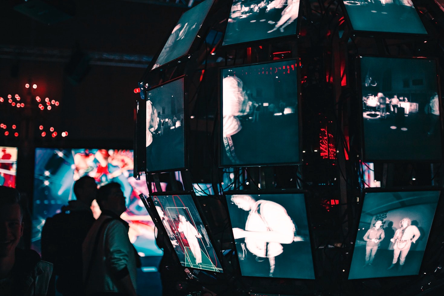 How to Leverage AI for Maximum Business Growth